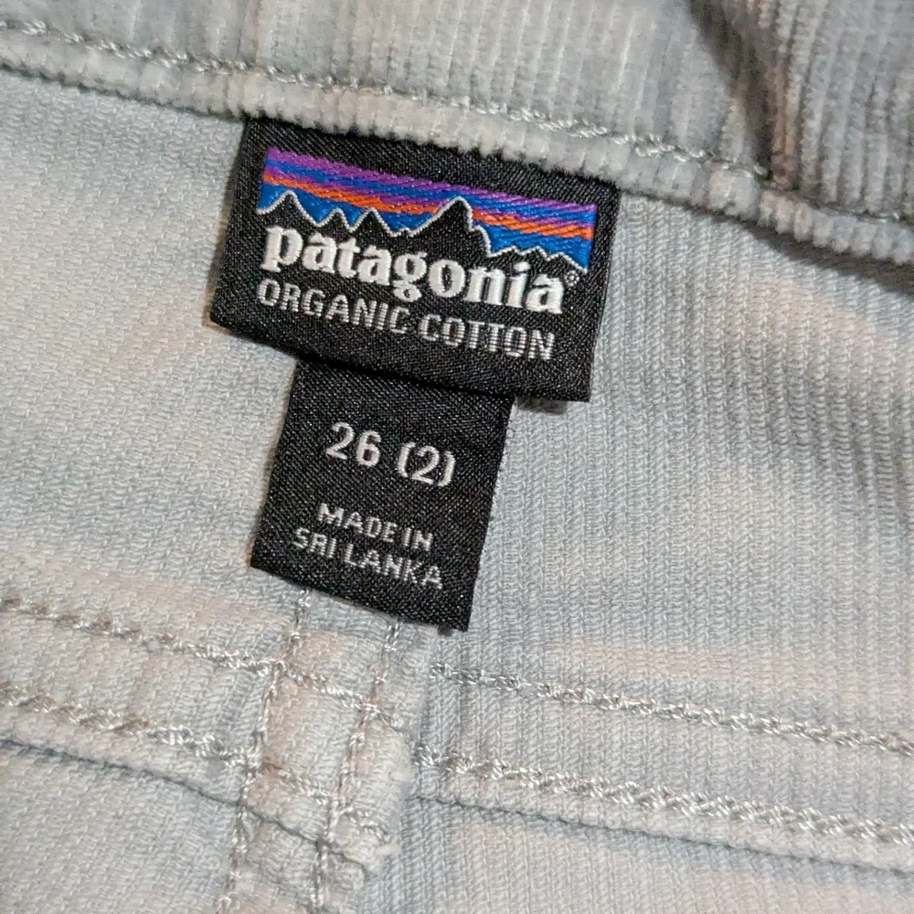 Patagonia Organic Cotton Fitted Corduroy Pants Size 26 Light Gray